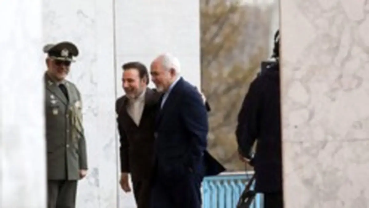 ظریف گمانه‌زنی‌های رسانه درباره اختلاف با واعظی را رد کرد/ نه من مشکلی با واعظی دارم نه او با من / دوستی 40 ساله داریم و  مثل برادر به من نزدیک است