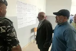 تصویری از پدر «سید حسن نصرالله» هنگام دادن رای