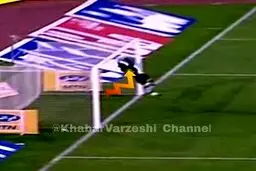 عکسی از صحنه مشکوک بازی استقلال - استقلال اهواز