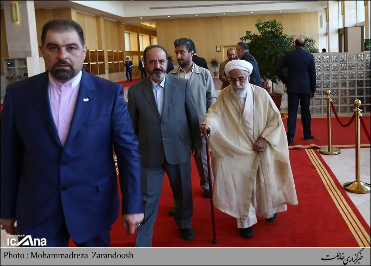 رئیس مجلس خبرگان در مجلس دهم/ عکس