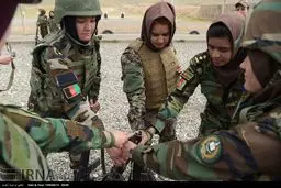 عکس : تمرینات نظامی زنان در ارتش افغانستان