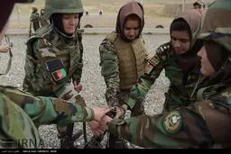 عکس : تمرینات نظامی زنان در ارتش افغانستان