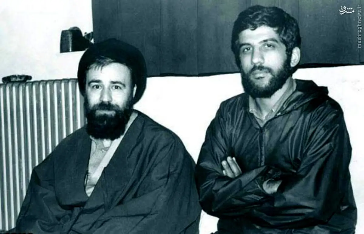 ضرغامی در کنار سید احمد خمینی/ عکس