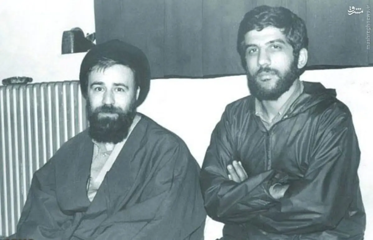 ضرغامی در کنار سید احمد خمینی/ عکس