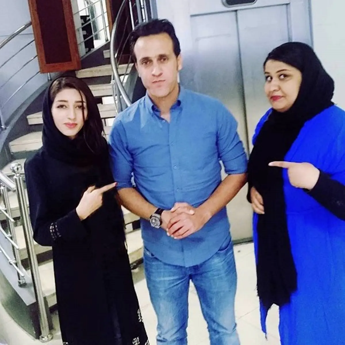 تصویری از دختر خبرساز پرسپولیسی در کنار علی کریمی