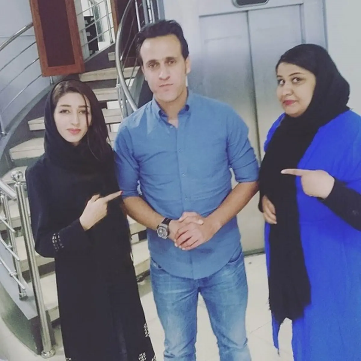 تصویری از دختر خبرساز پرسپولیسی در کنار علی کریمی