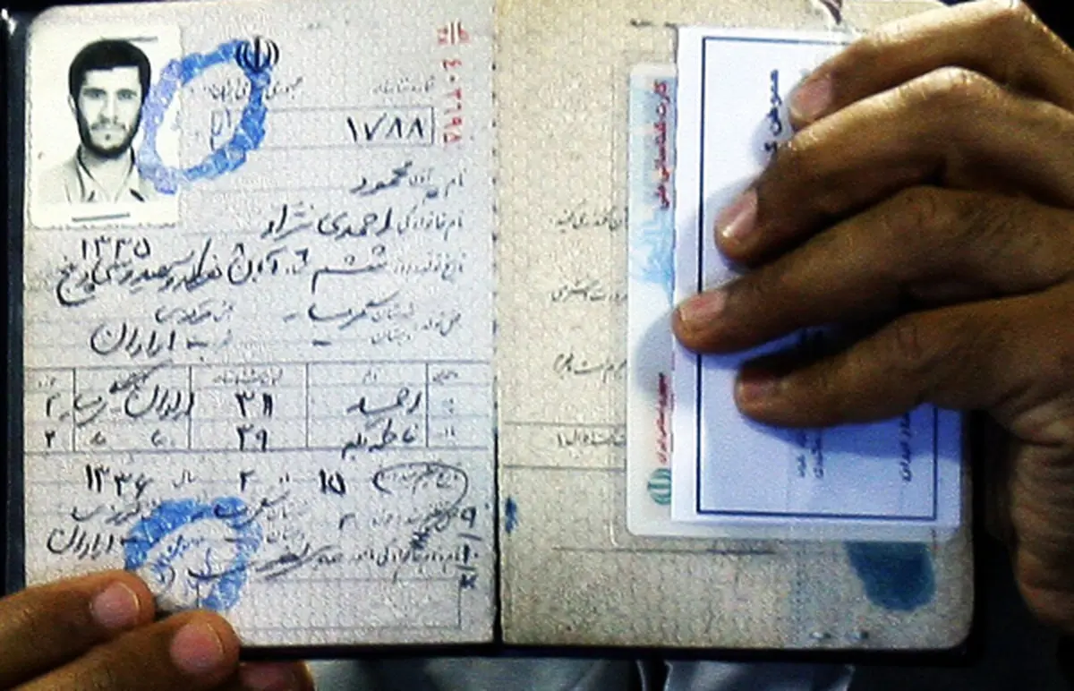 رجعت به «احمدی‌نژاد 84»؛استراتژی رییس‌جمهور سابق /«اقلیت پارلمانی» یا مذهبی‌ها؛ کدامیک احمدی‌نژاد را به پاستور بازمی‌گردانند؟