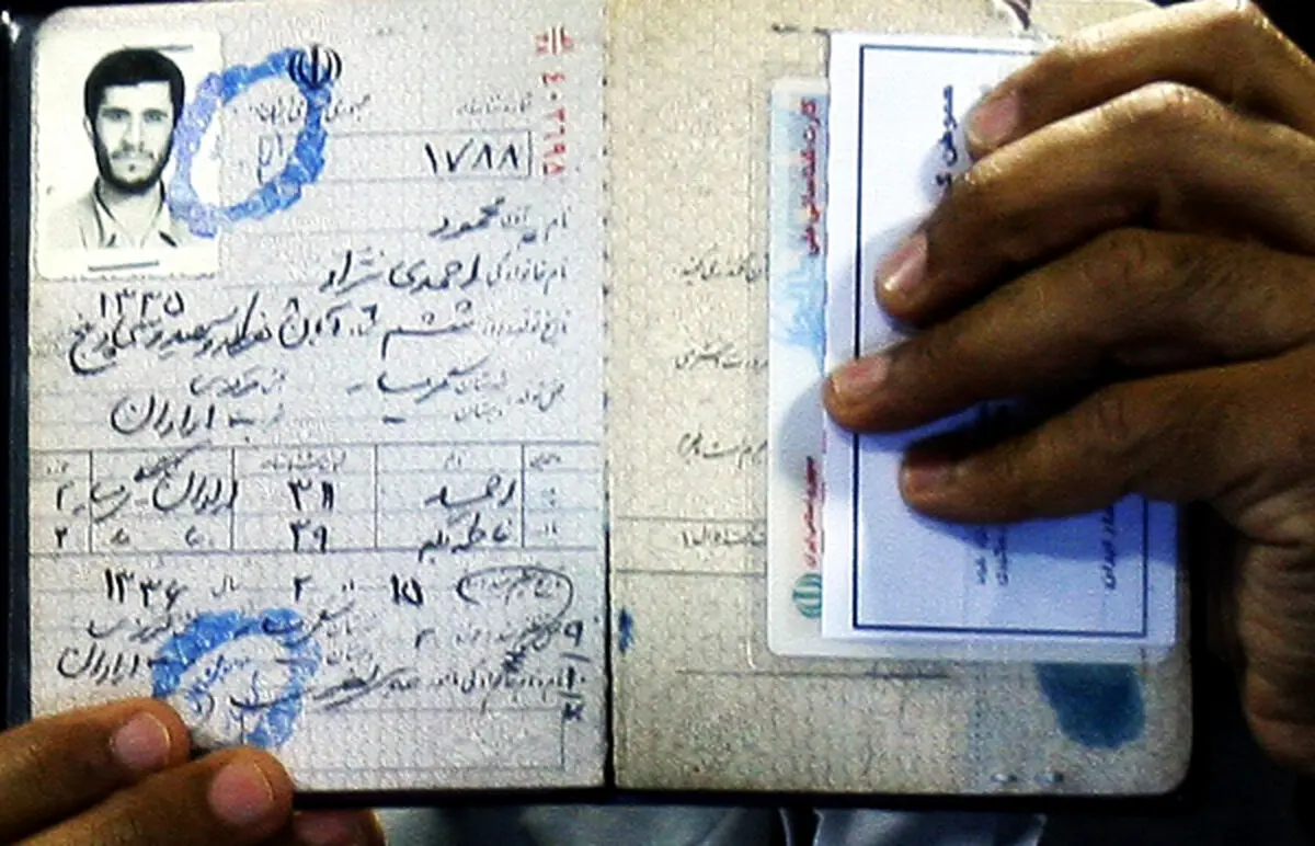 رجعت به «احمدی‌نژاد 84»؛استراتژی رییس‌جمهور سابق /«اقلیت پارلمانی» یا مذهبی‌ها؛ کدامیک احمدی‌نژاد را به پاستور بازمی‌گردانند؟