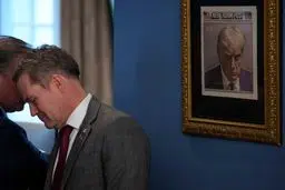 اختصاصی واشنگتن‌پست: همدستی با نتانیاهو علیه ایران باعث اخراج والتز شد