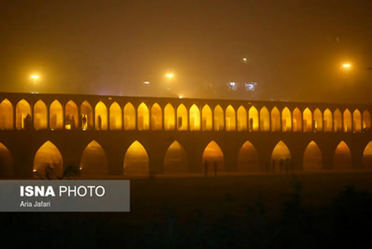 گرد و غبار شدید در اصفهان/ تصاویر