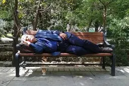 چرت عصرگاهی در خیابان‌های داغ تهران/تصاویر