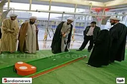 عکس/ بازی گلف به سبک روحانیون جوان
