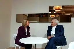 گفتگوی ظریف و موگرینی در داووس/عکس