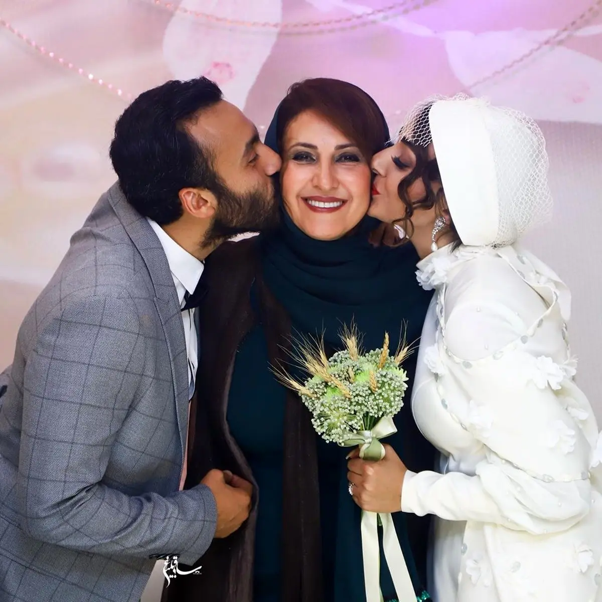 فاطمه گودرزی در عقدکنان پسرش