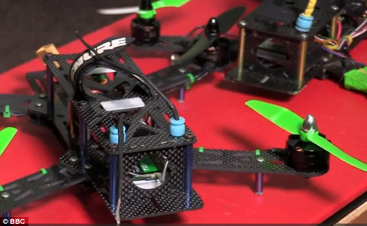 هدیه تولدی که چشم کودک را کور کرد+تصاویر