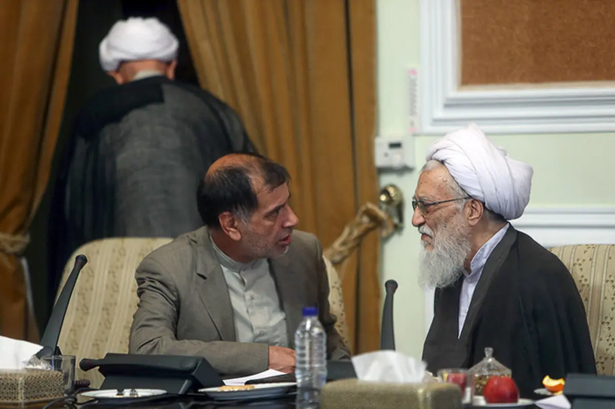 چشمِ طمع باهنر به جایگاه «ریش سفیدی» اصولگرایان نه صندلی مجلس دهم /پایان زودهنگام دوستی سیاسی باهنر و مصباح