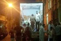 انتقال زن ۳۰۰کیلویی قمی به بیمارستان با خاور/تصاویر