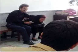 تصویری از گریه های مادری که فرزندش را سر بریدند/عکس