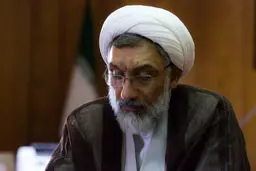 وزیر دادگستری: از ۱۵ میلیارد دلار قاچاق چند نفر مسئول و چند نفر آقازاده بودند؟/ متاسفانه ذهنمان فقط به آقازاده و مسئول می رود و این آدرس غلط دادن به جامعه است/ 396 نفر دریافتی غیر متعارف داشته اند