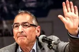 صادق زیباکلام: نمی توانم در چشم کسانی که با تشویق من به روحانی رأی دادند، نگاه کنم؛ شرمنده آنها هستم