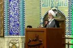 امام جمعه یزد:  ملت ایران در ۴۰ سال گذشته بر اصول انقلابی پافشاری کرده است