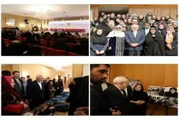 تصویری از ظریف و همسرش در همایش «درخت صلح و دوستی»