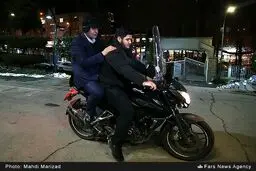 وقتی وزیرکار موتور سوار می‌شود!/عکس