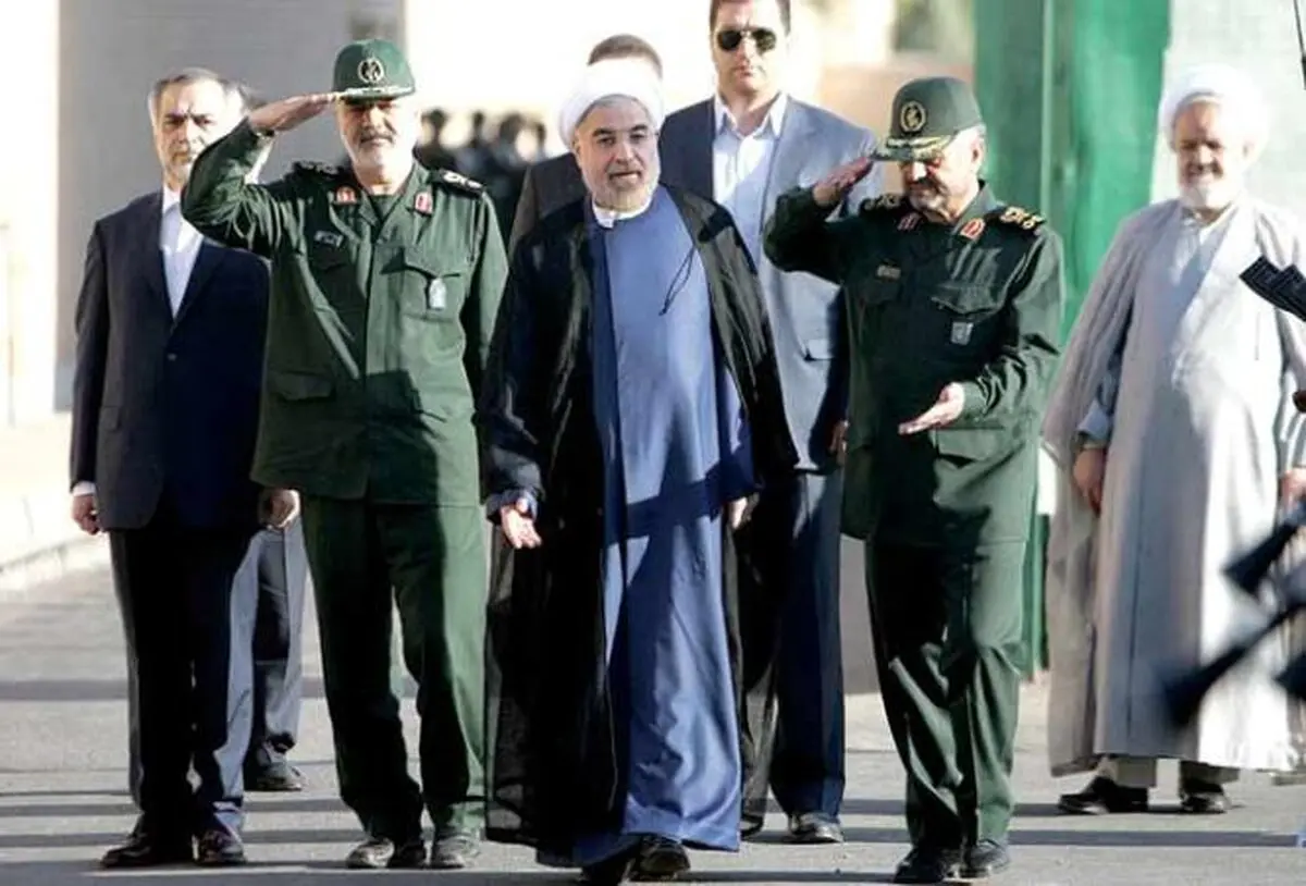 آغوش باز سپاه و روحانی برای یکدیگر/ بازخوانی فراز و فرود دولت‌های احمدی‌نژاد با سپاه