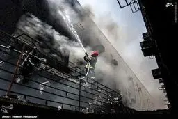 مسکن مهر بوشهر در آتش سوخت/تصاویر