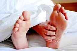 هشدار؛ این نوع پا درد نشانه چربی و قند خون است