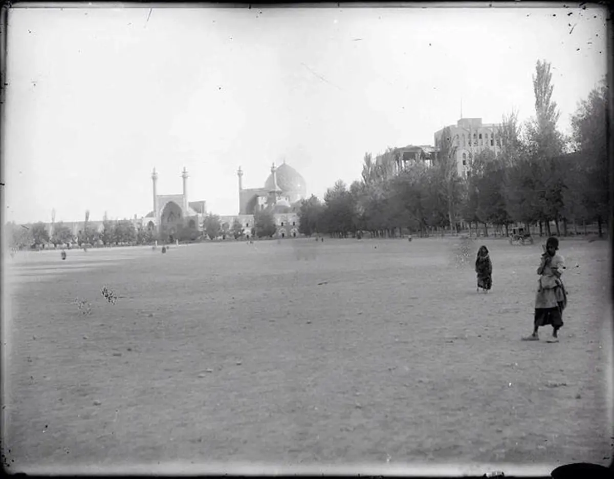 عکس/میدان نقش جهان در دوره قاجار