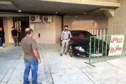 صف،گرفتن عکس یادگاری با ماشین علی دایی!