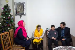 دیدار رییس کمیته امداد با خانواده‌های مسیحی