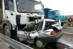 تصادف وحشتناک پراید و کامیون/ عکس