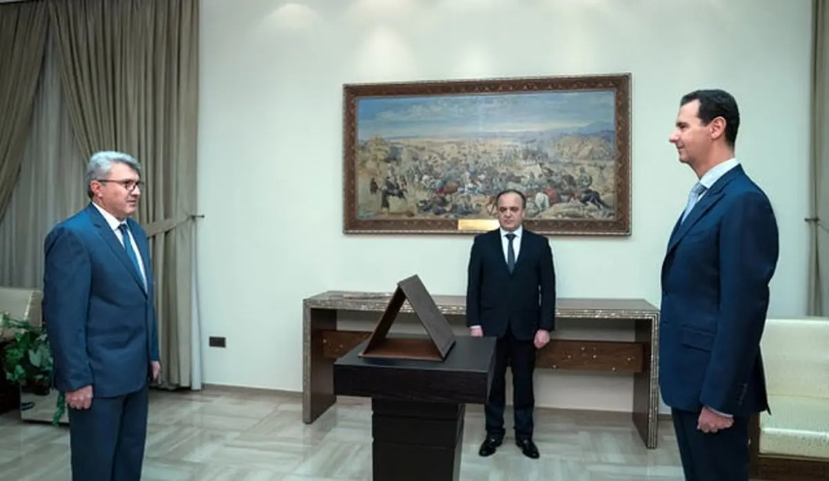 سوگند خوردن در حضور بشار اسد /عکس