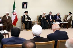 دیدار فعالان فرهنگی استان‌های یزد و همدان با رهبر انقلاب/ تصاویر