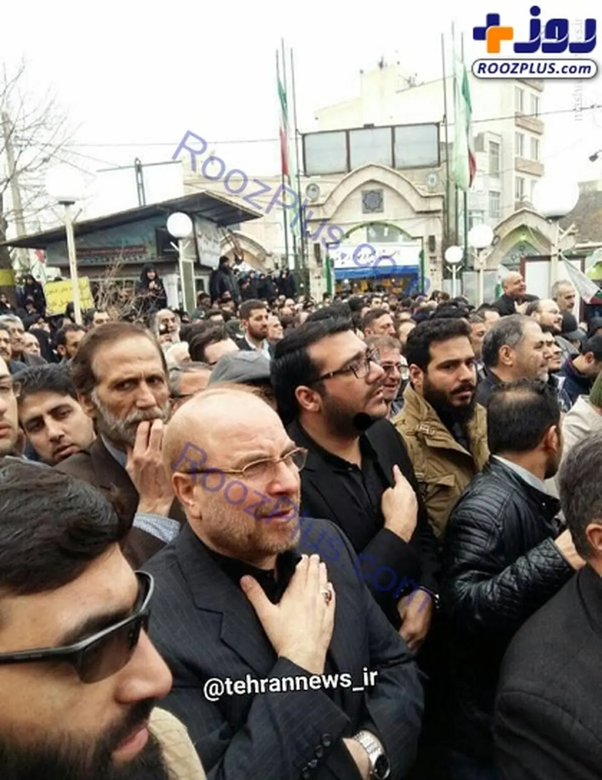 قالیباف در تشییع بسیجی شهید حدادیان/عکس