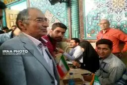 حضور صادق زیباکلام در انتخابات/ عکس
