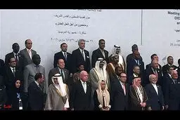 خنده ظریف در کنار عصبانیت وزیرخارجه عربستان/ عکس