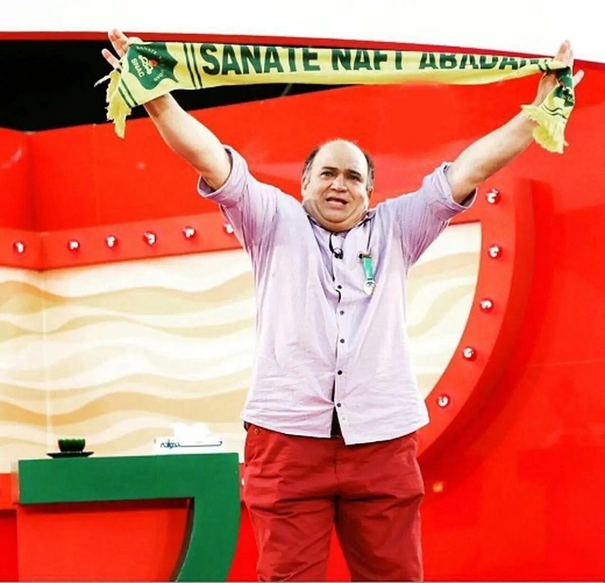 نادر سلیمانی بعد از اجرای استندآپ کمدی برای مردم چه چیزی نوشت؟