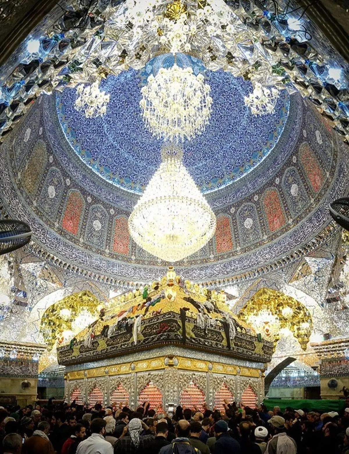 عکسی زیبا از ضریح امام حسین (ع)