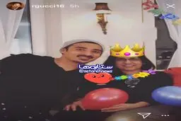 تصویری از رضا قوچان نژاد در كنار مادرش