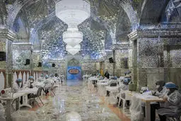 کارگاه تولید ماسک در حرم! + عکس