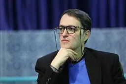 این حق من است
