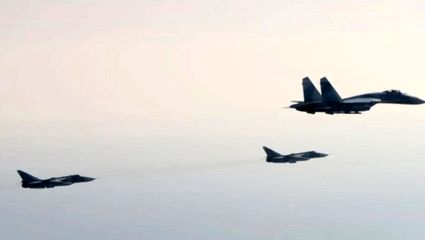 لحظه شلیک موشک ضد رادار هارم از جنگنده میگ ۲۹ 