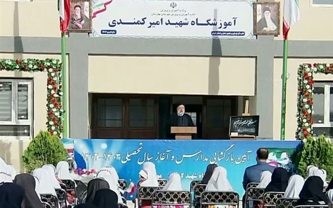 رئیسی: دانش‌آموزان از نگاه خود راوی پیشرفت‌های کشور باشند  
