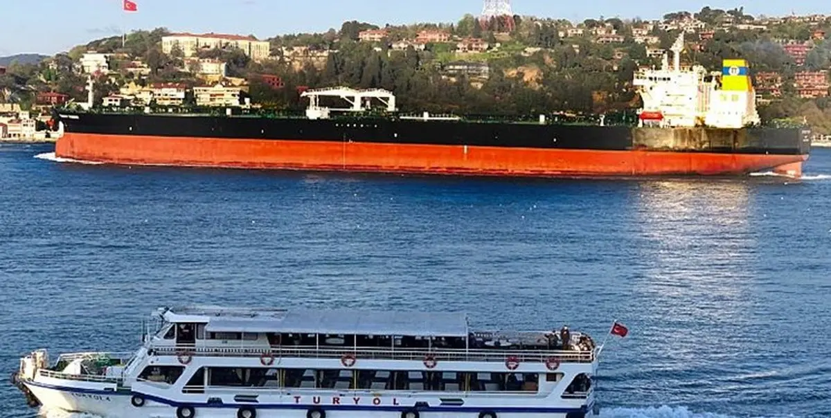 درخواست یونان از ایران برای آزادی دو نفتکش توقیف شده