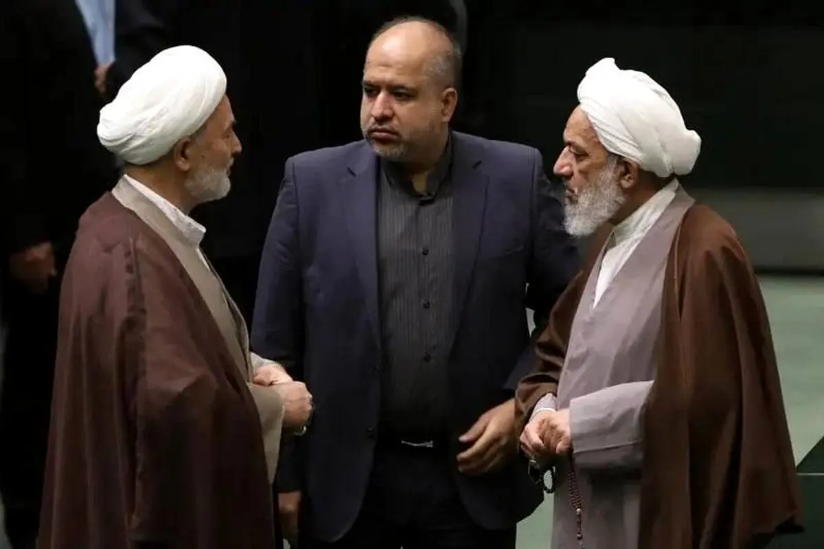 تصاویری از گعده‌های آقاتهرانی با ثابتی و روانبخش در صحن مجلس!