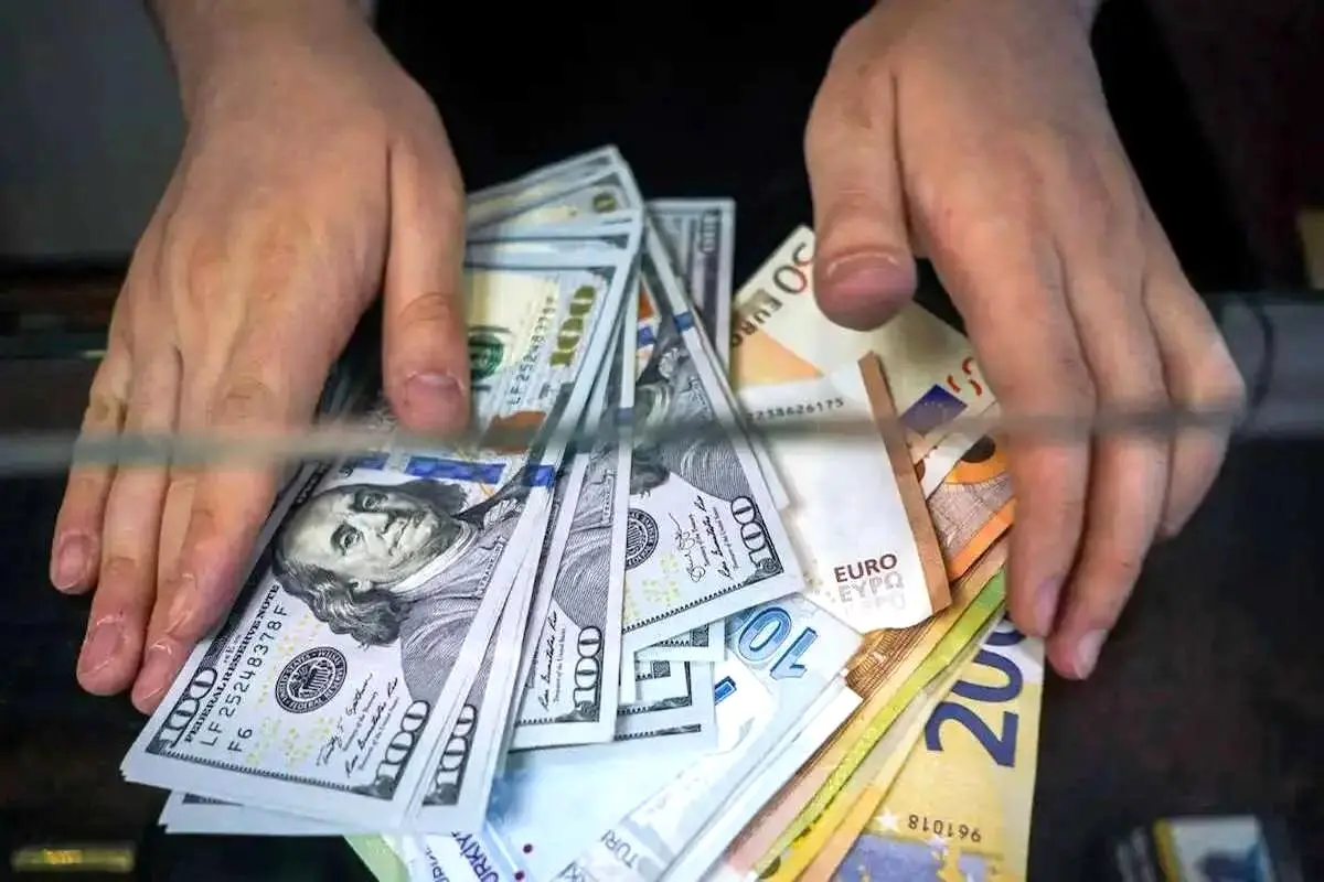 دلار دوباره اوج می‌گیرد؟