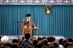 راه روشن انقلاب را با جدیت دنبال کنید | کشور نیازمند آرمانخواهی،امید و عقلانیت است